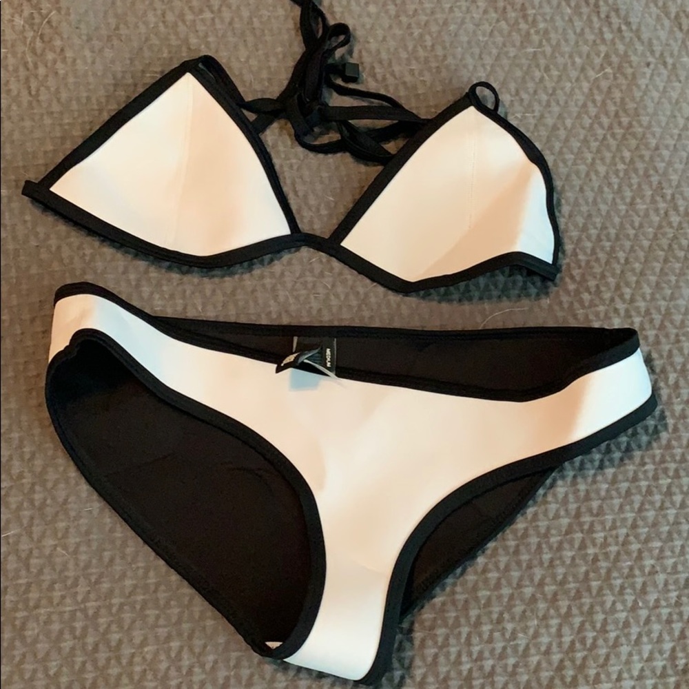 triangl bikini